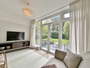 Photo 9- click for photo gallery